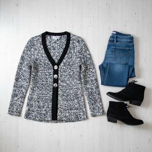 WindiRiver wool blend Women's Black and White Sweater cardigan sz S button front